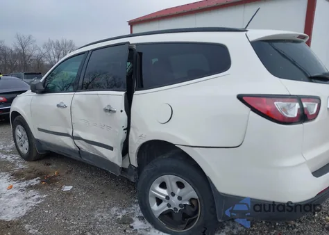 2015 Chevrolet Traverse Ls z USA, uszkodzony, nr VIN 1GNKRFKD2FJ276711